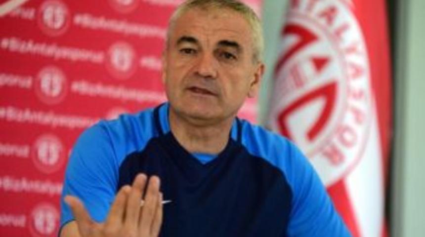 Rıza &Ccedil;alımbay'dan Sitem : 5 Ma&ccedil;lık Kredi Olur Mu?