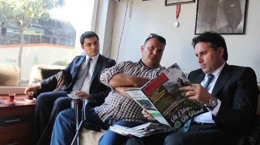 Ayvalık Kaymakamı G&ouml;rg&uuml;l&uuml;aslan&rsquo;dan Gazetecilere Ziyaret