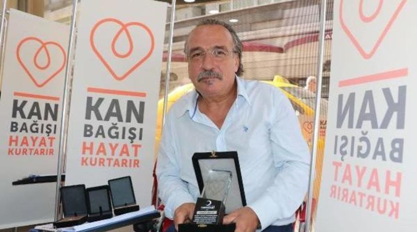 38 Yılda Türk Kızılayı'na 67 Kez Bağışta Bulundu