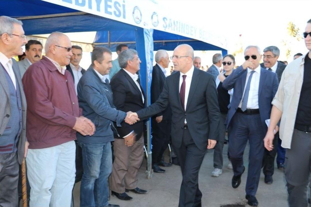 Milletvekili Abdulkadir Y&uuml;ksel&rsquo;in İsmi Gaziantep&rsquo;te Parkta Yaşatılıyor