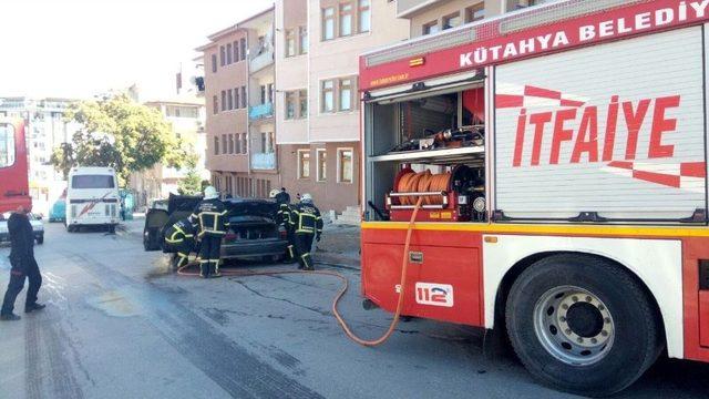 Namaza Gitti, Döndüğünde Aracını Alevler İçerisinde Buldu