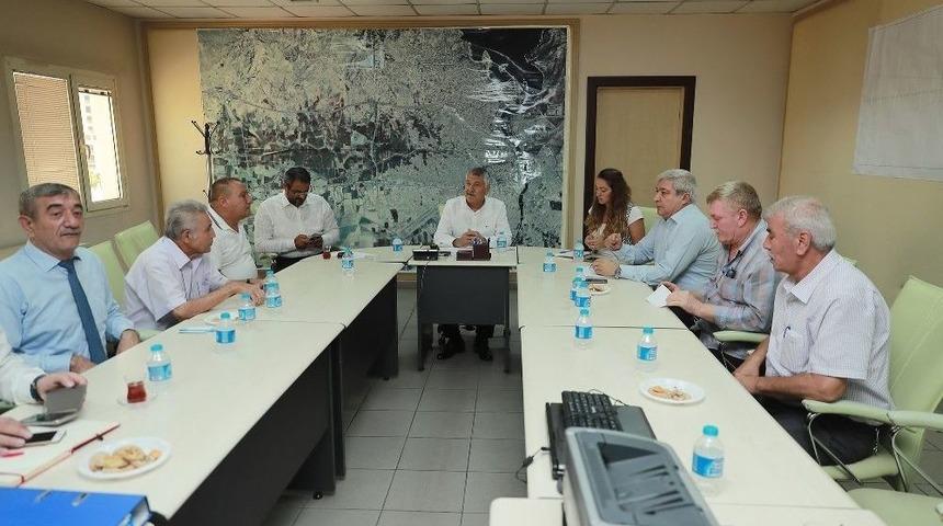 Karalar: "hizmet G&ouml;t&uuml;r&uuml;rken Mutlaka Muhtarlardan G&ouml;r&uuml;ş Alıyoruz"