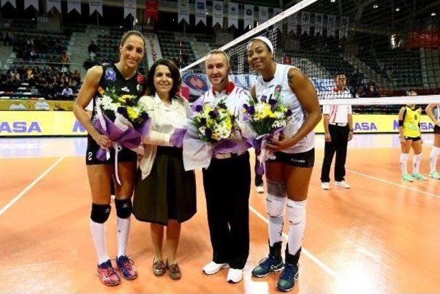 Sultanlar Ligi'nin Açılış Maçında Kazanan Vakıfbank