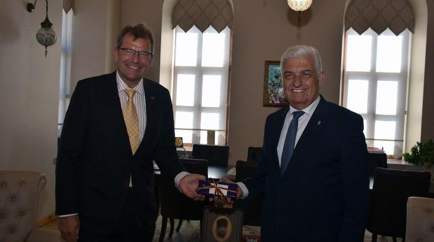 Almanya Başkonsolosu&rsquo;ndan Başkan G&uuml;r&uuml;n&rsquo;e Ziyaret