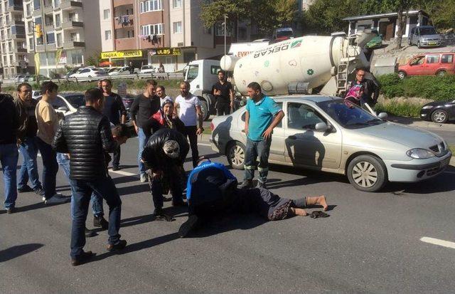 Mahallelinin Eylem Yaptığı Yolda Yine Kaza: 1 Yaralı 3