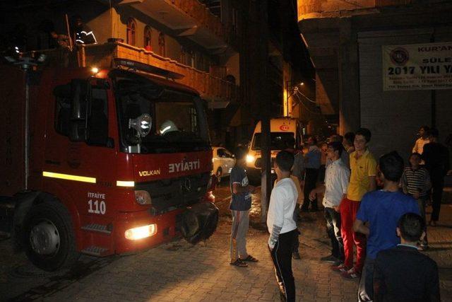 Şanlıurfa’da Balkonda Çıkan Yangın Eve Sıçramadan Söndürüldü