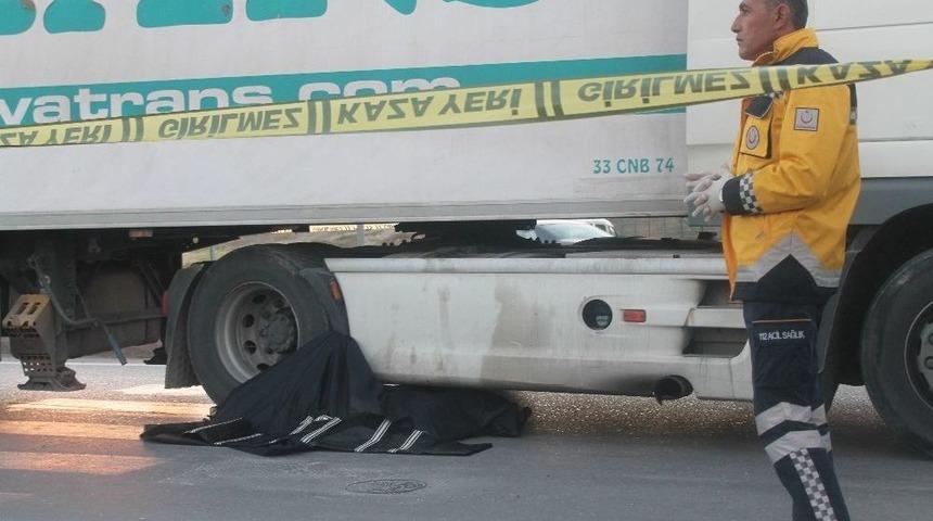 Tırın &Ccedil;arptığı Gen&ccedil; Kadın Hayatını Kaybetti