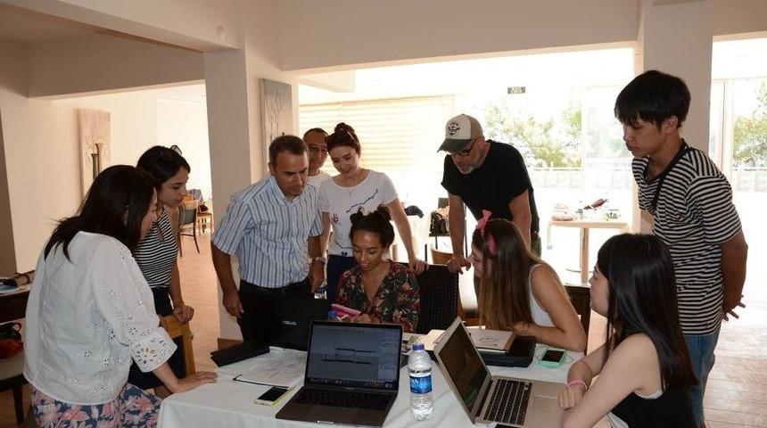 Mavi Yolculuğa T&uuml;rk - Japon Tasarım Dokunuşu