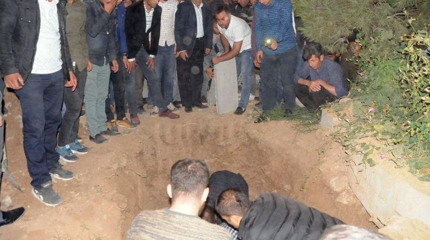 Maden Ocağındaki G&ouml;&ccedil;&uuml;kte Hayatını Kaybeden İş&ccedil;i Defnedildi