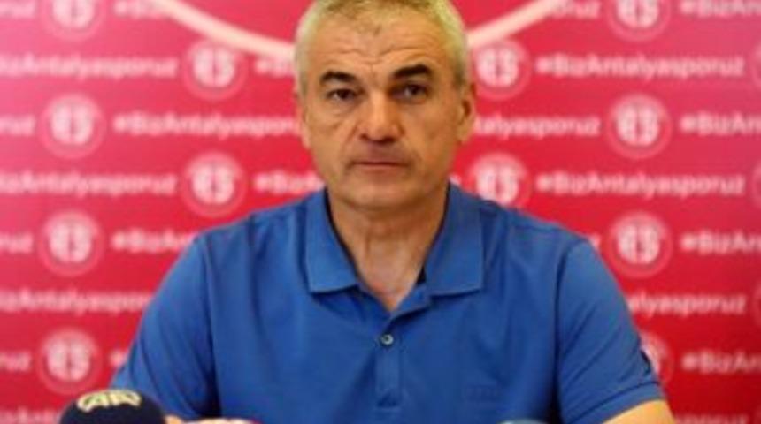 Trabzonspor, Teknik Direkt&ouml;r Rıza &Ccedil;alımbay Ile Anlaştı