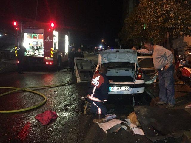 Kağıthane&rsquo;de L&uuml;ks Ara&ccedil; Kundaklandı 1