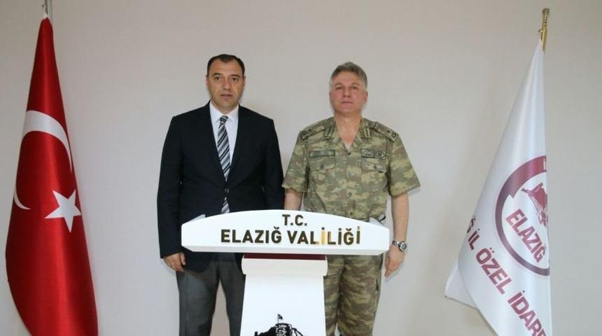 Vali Kaldırım İle Jandarma B&ouml;lge Komutanı &Ccedil;olak Bir Araya Geldi