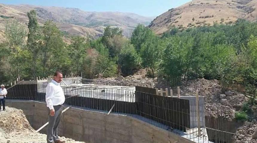 Yapımı S&uuml;ren K&ouml;pr&uuml; 11 Mahalleyi Birbirine Bağlayacak