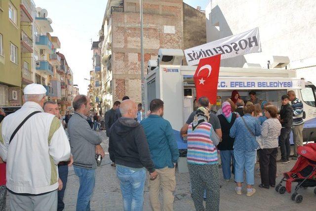 Başkan Özakcan, Hasan Efendi Mahallesi’ndeki Aşure Hayrına Katıldı