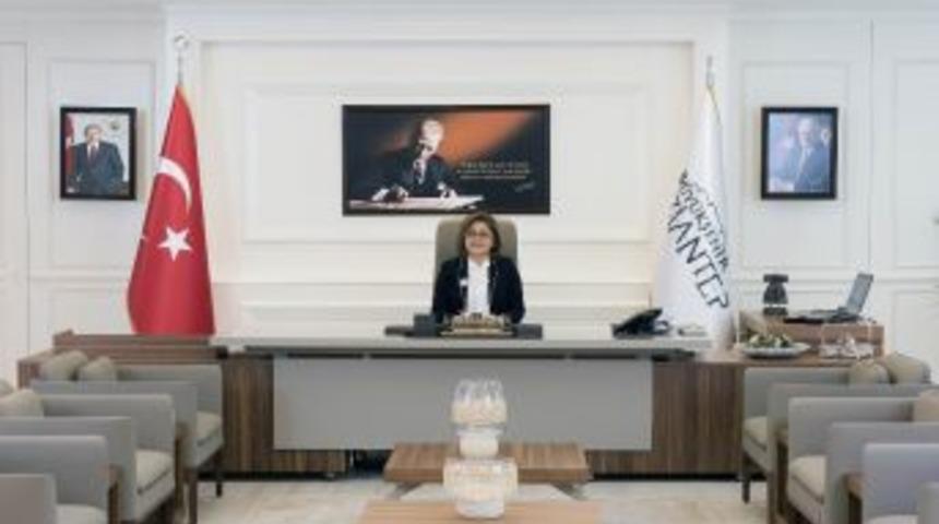 Fatma Şahin&rsquo;den Chp&rsquo;li Barış Yarkadaş&rsquo;a 100 Bin Tl&rsquo;lik Tazminat Davası