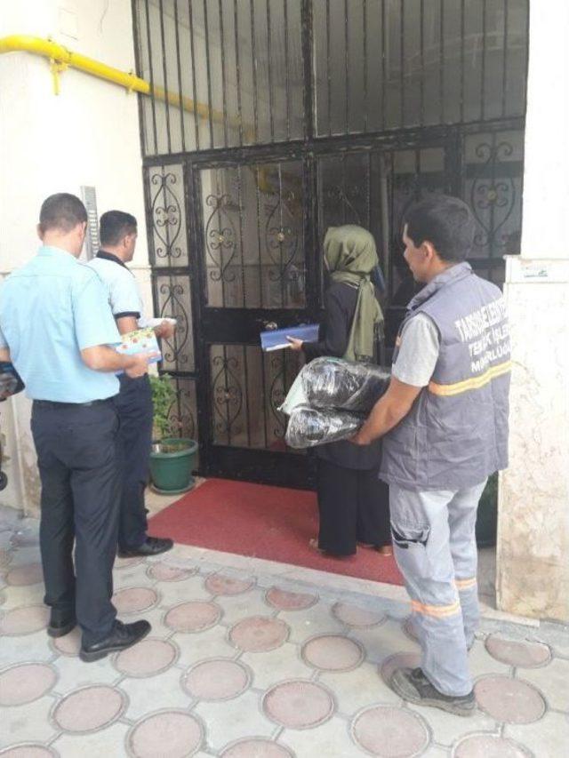 Tarsus Belediyesi&rsquo;nden Poşetle &Ccedil;&ouml;p Toplama Uygulaması 2