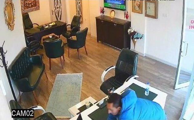 Emlakçının Bilgisayarları Çalındı, 2 Şüpheli Yakalandı 1