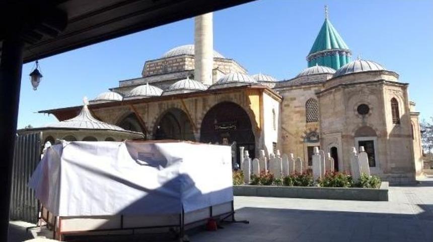 Şeb-I Arus Havuzu, 4 Yılın Ardından Yerine Konuluyor