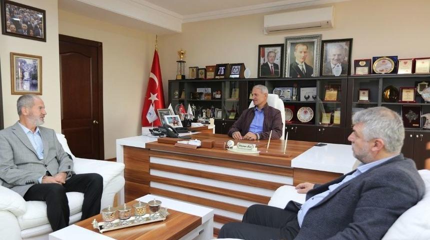 Sakaryaspor&rsquo;dan, Başkan Dişli&rsquo;ye Ziyaret