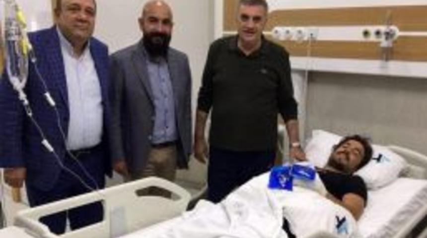 Başkan To&ccedil;oğlu&rsquo;ndan Sakatlık Ge&ccedil;iren Sakaryaspor Takım Kaptanına Ziyaret