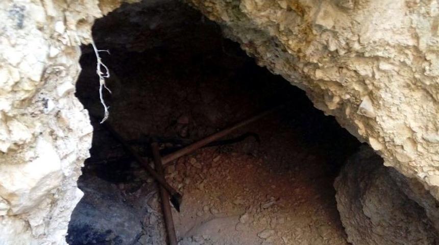 Define Avcıları Kazdıkları &Ccedil;ukurda Yakalandı