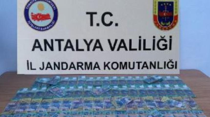 Antalya'da Sahte D&ouml;viz Operasyonu