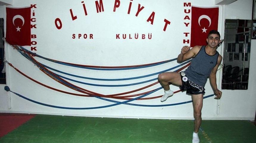 Tamirhanede &Ccedil;alışan Sporcunun Hedefi D&uuml;nya Şampiyonluğu