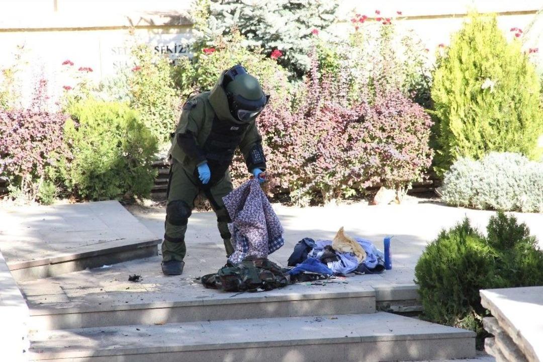 Karaman&rsquo;da Ş&uuml;pheli &Ccedil;anta Paniği