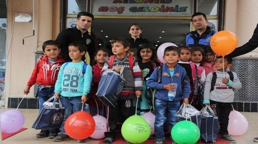 Iğdır Emniyeti 500 &Ouml;ğrenciyi Eğlendirdi