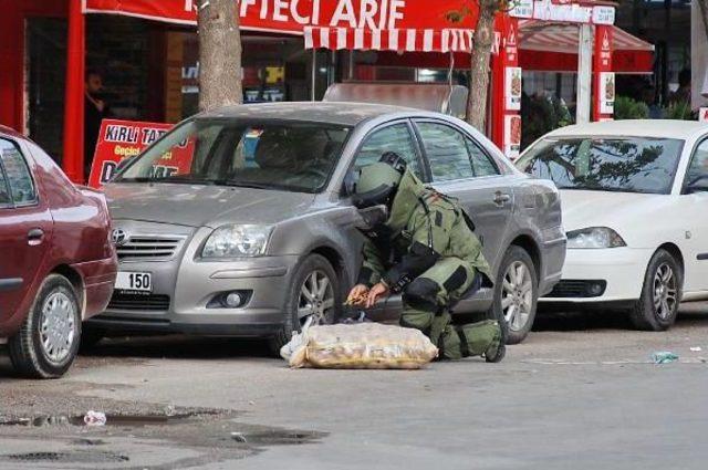 Meraklı Vatandaşlar Şüpheli Çantayı Böyle Görüntüledi