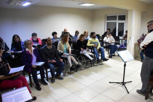 Engelsiz Yaşam Korosu &Ccedil;alışmalara Başladı 1