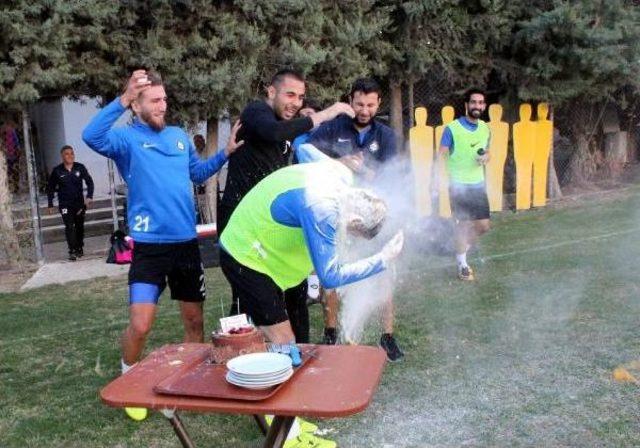 Özgener'den Altay'a Övgü