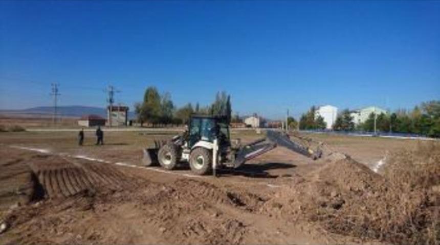 Aslanapa’ya Halı Saha