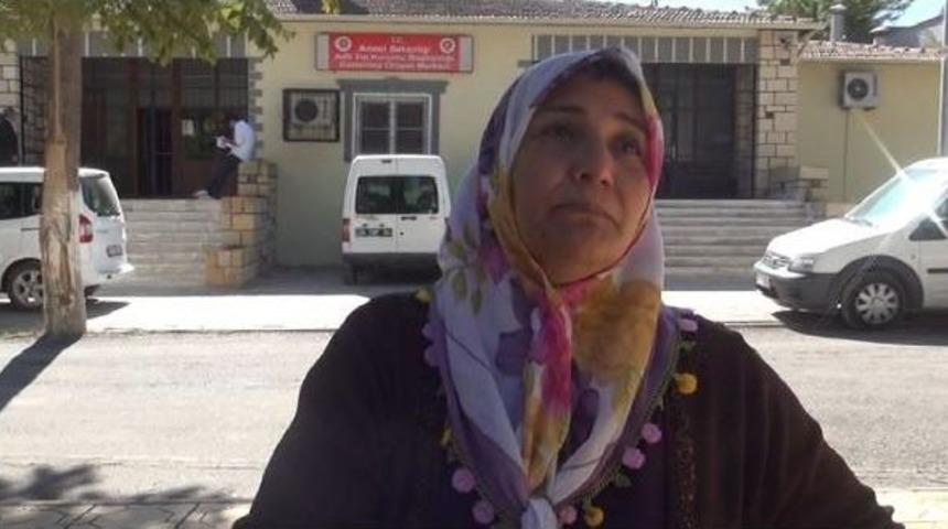 &Ouml;ld&uuml;r&uuml;len Kadının Annesi: Kızımı &Ccedil;ıplak Fotoğraflarıyla Tehdit Ediyordu