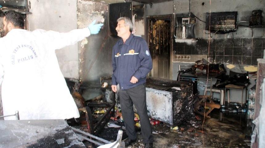 Marmaris&rsquo;te Kafe Yangını, 2 Yaralı