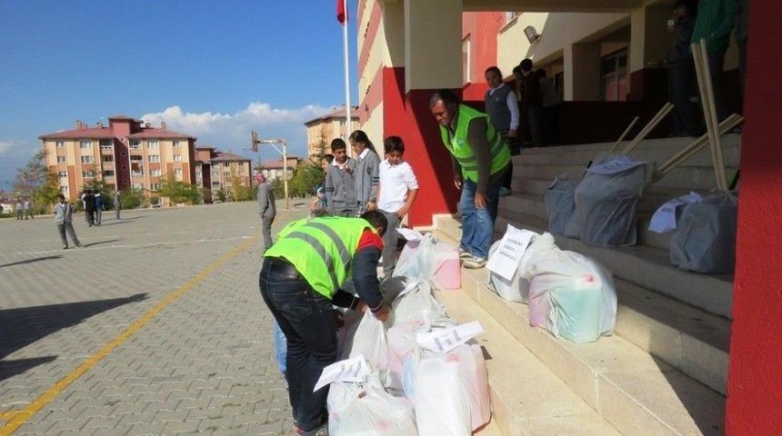 Edremit Belediyesinden Okullara Malzeme Desteği