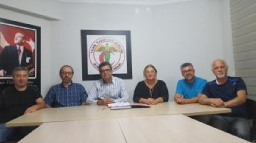 Tabip Odası Y&ouml;netiminden Başkan Karag&ouml;zl&uuml;&rsquo;ye Destek