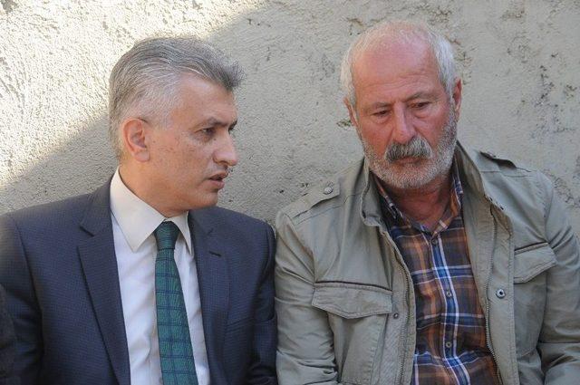 Kaymakamdan Göçükte Ölen İşçinin Ailesine Taziye Ziyareti 1