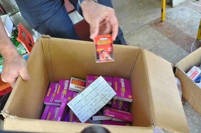 Bakkal D&uuml;kkanında 2 Koli İla&ccedil; Ele Ge&ccedil;irildi 1