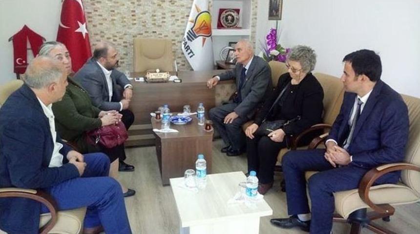 15 Temmuz Şehidi Eker&rsquo;in Ailesinden Ak Parti&rsquo;ye Ziyaret