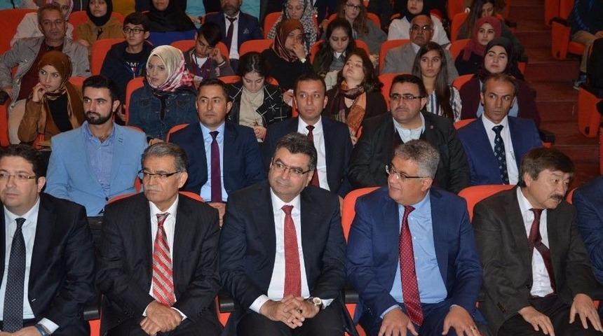 Aksaray&rsquo;da &ldquo;edebiyatımızın Yerli Ve Milli Sesi Tarık Buğra&rdquo; Paneli D&uuml;zenlendi