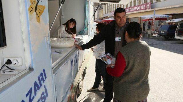 İletişim Karavanı Mahalle Mahalle Gezmeye Devam Ediyor