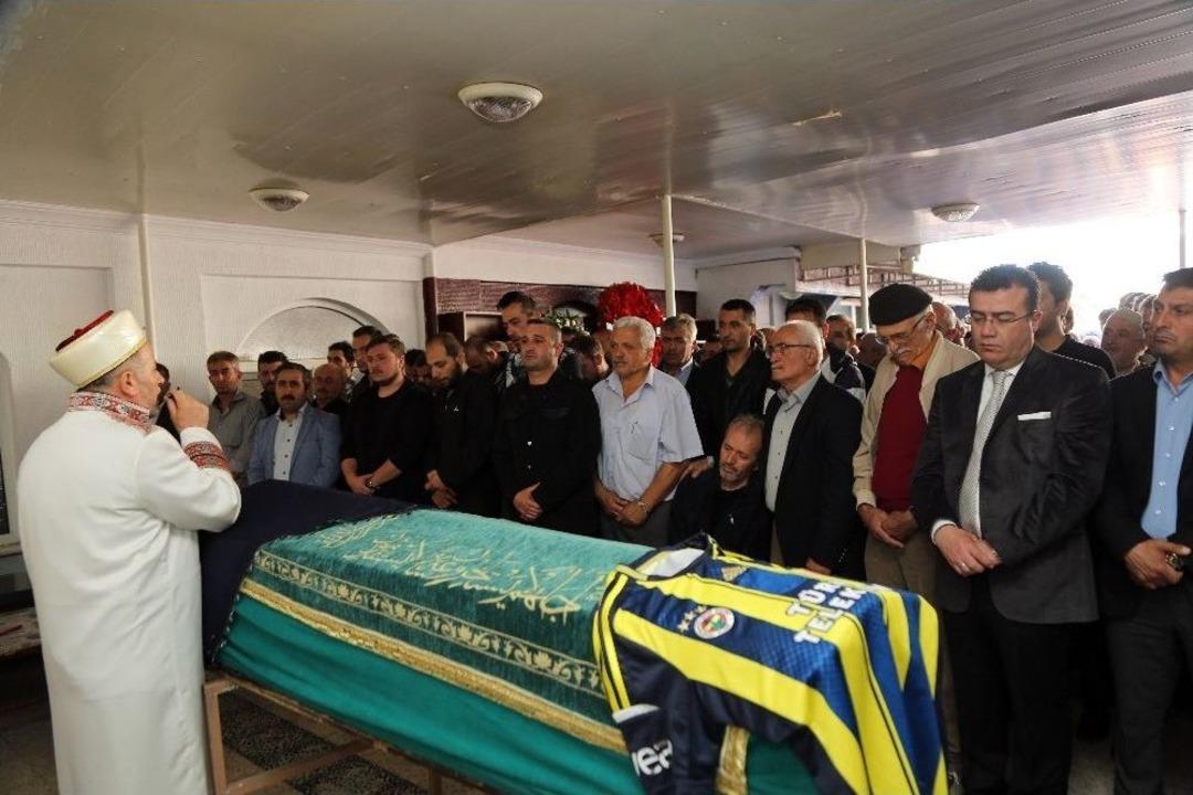 Ezgi Hoca Son Yolculuğuna Uğurlandı