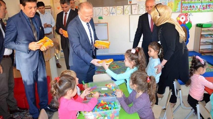 Vali Ceylan, Çınarlı Anaokulu Öğrencileriyle Biraraya Geldi