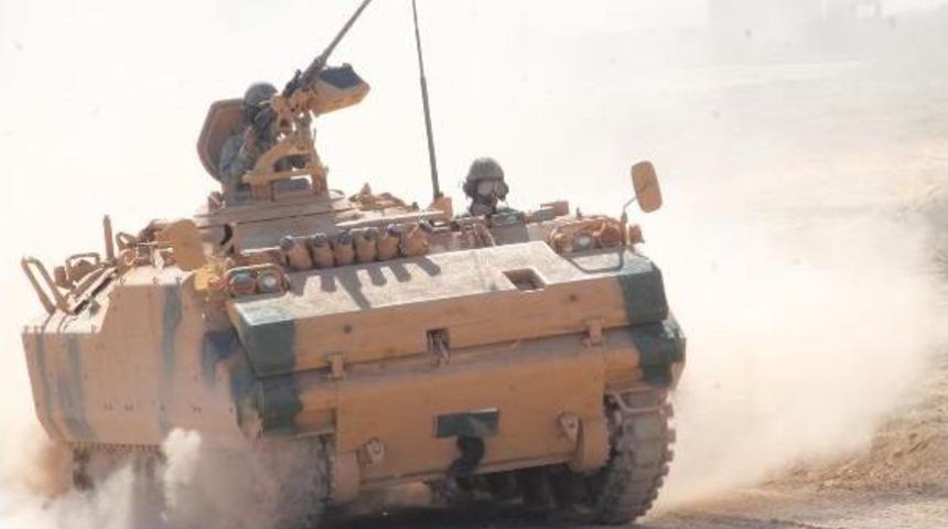 Habur&rsquo;Daki Tatbikatta Askerlerden Zırhlı Ara&ccedil;lı Taarruz