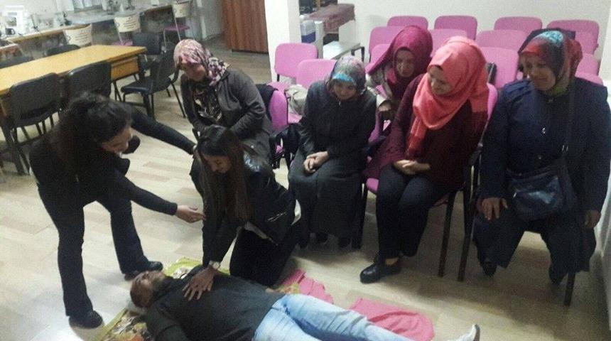 &Ccedil;ocuklarını Okula G&ouml;nderip, Kursa Gidiyorlar