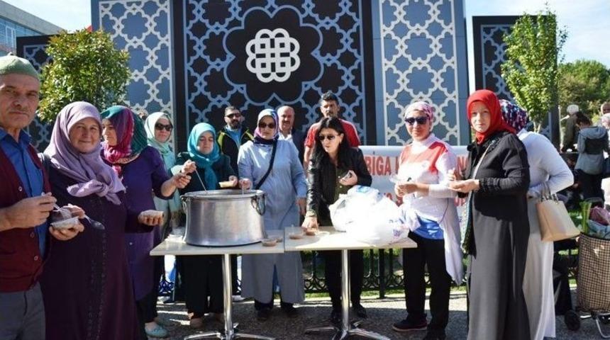 Biga Karate Gen&ccedil;lik Spor Kul&uuml;b&uuml; Aşure Dağıttı