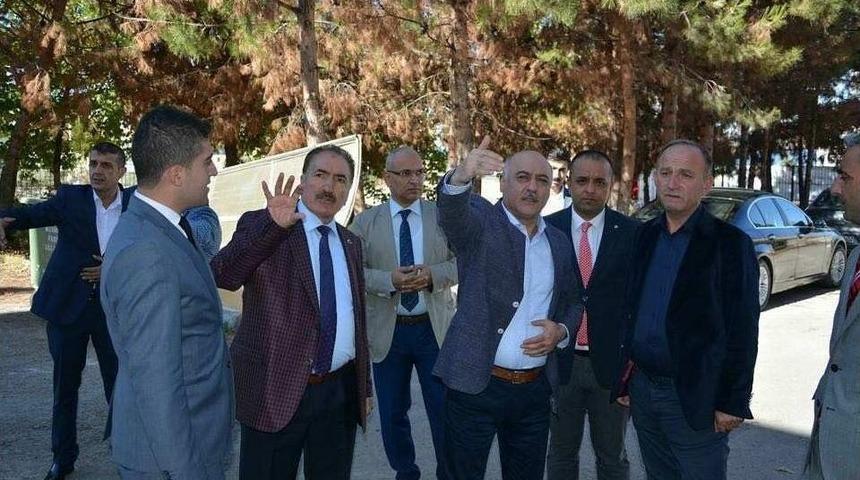 Kale Belediye Başkanı Akdemir&rsquo;den, Başkan Karaman&rsquo;a Plaket