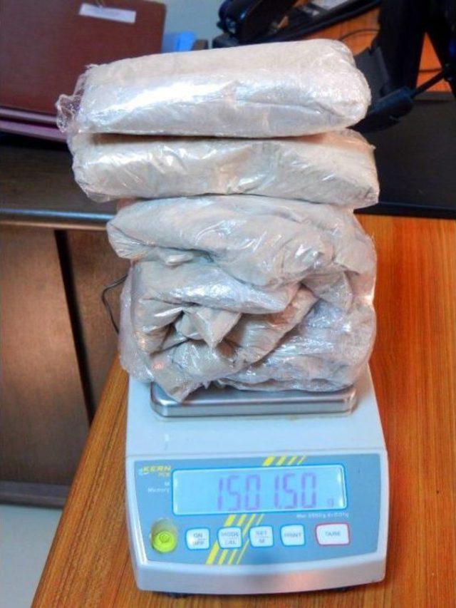 Havalimanında 2 Kilo 2 Gram Eroin Ele Geçirildi