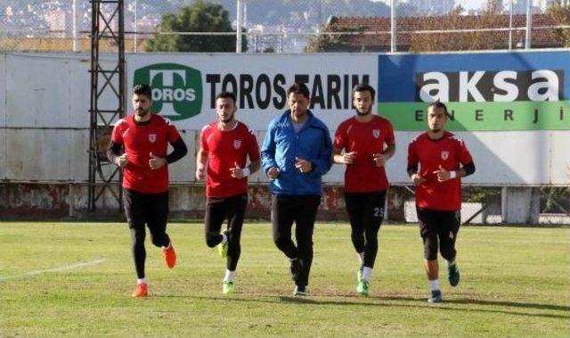 Samsunspor Teknik Direktörü Engin İpekoğlu: Türk Futbolunun Genel Sıkıntısı 'yan Toplar'